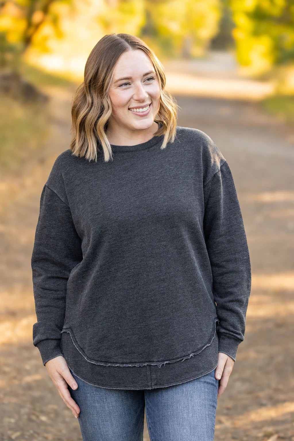 Vintage Wash Pullover in Black