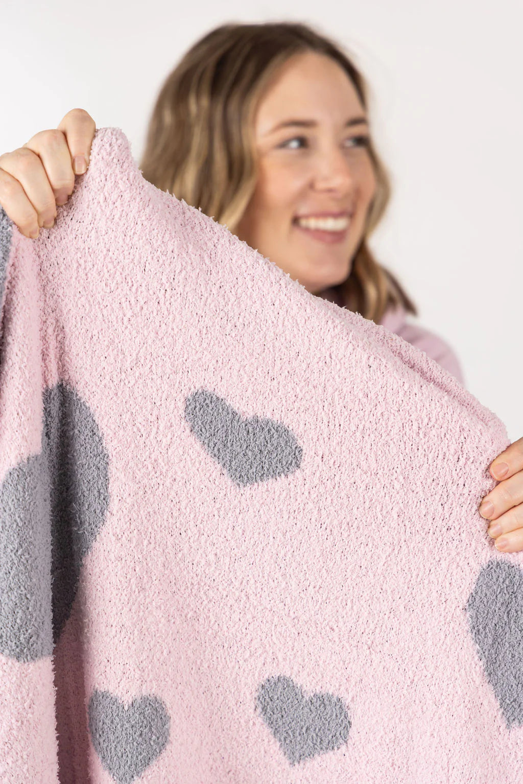 Plush and Fuzzy Blanket - Pink Hearts