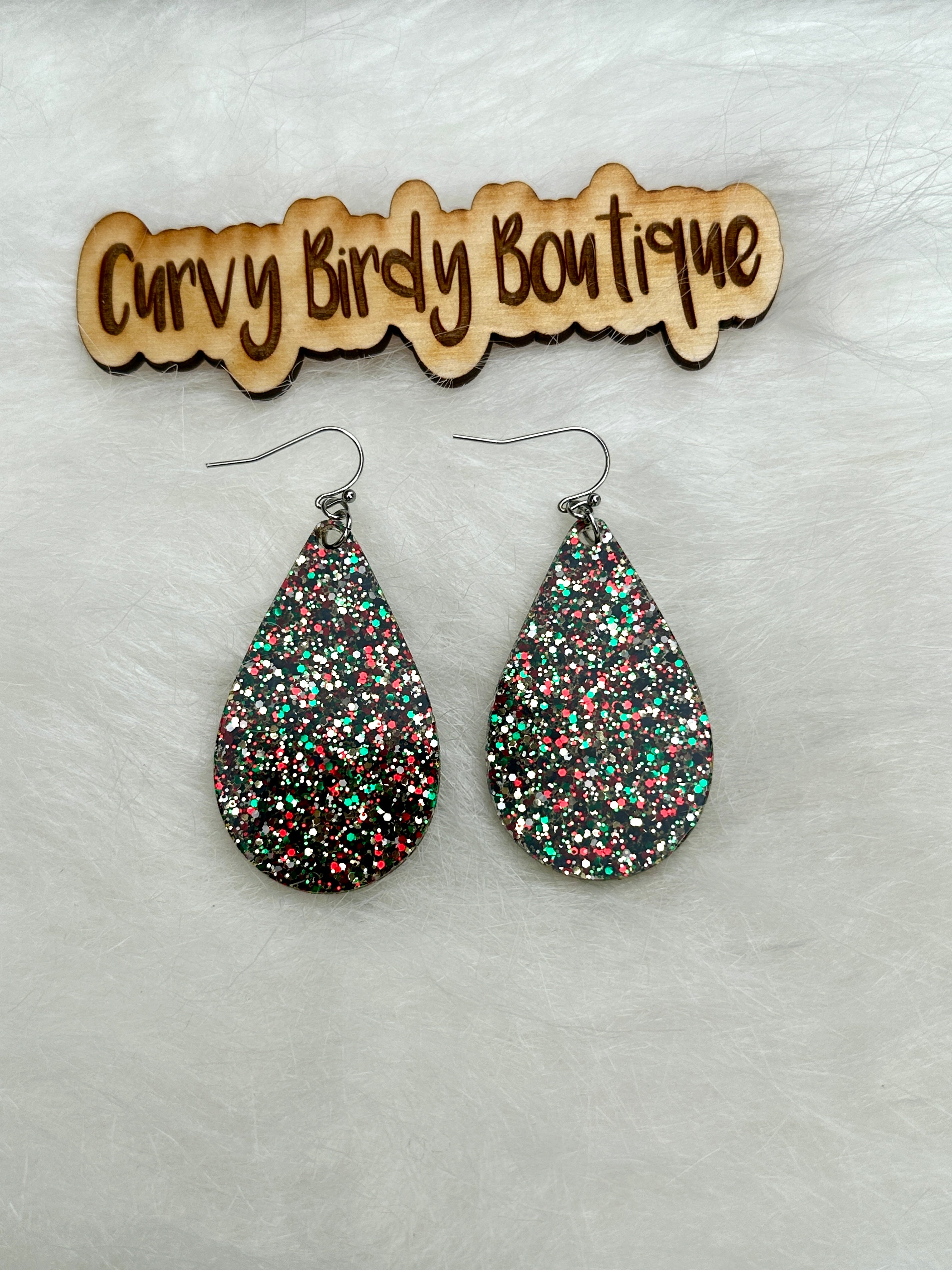 Christmas Feels Earrings - Hypoallergenic