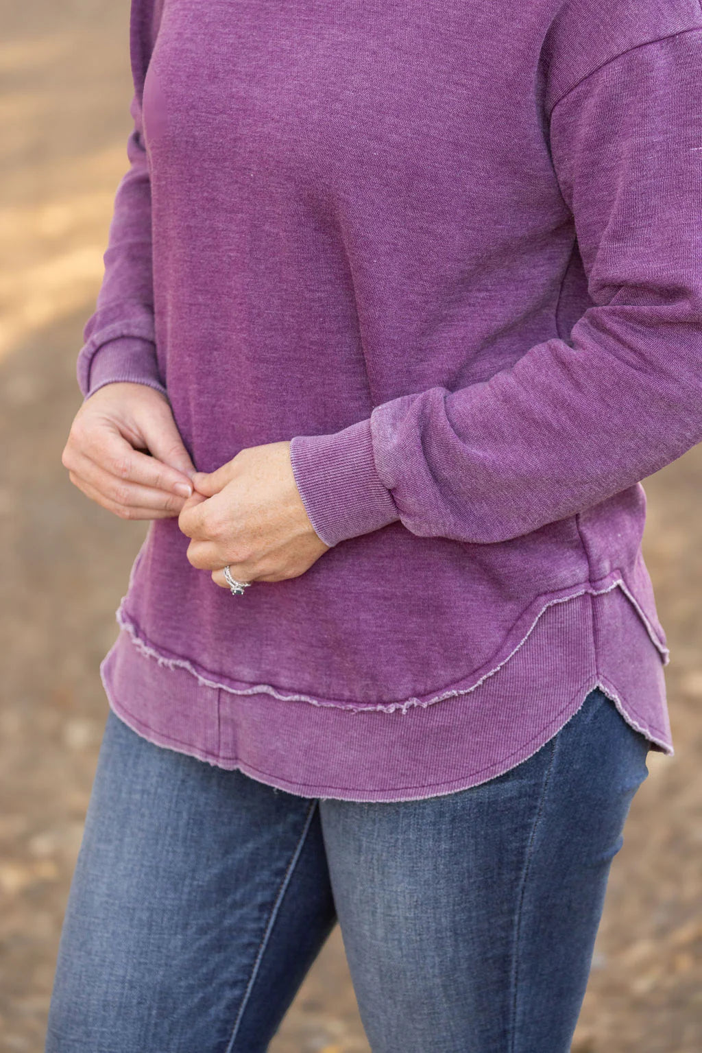 Vintage Wash Pullover in Purple