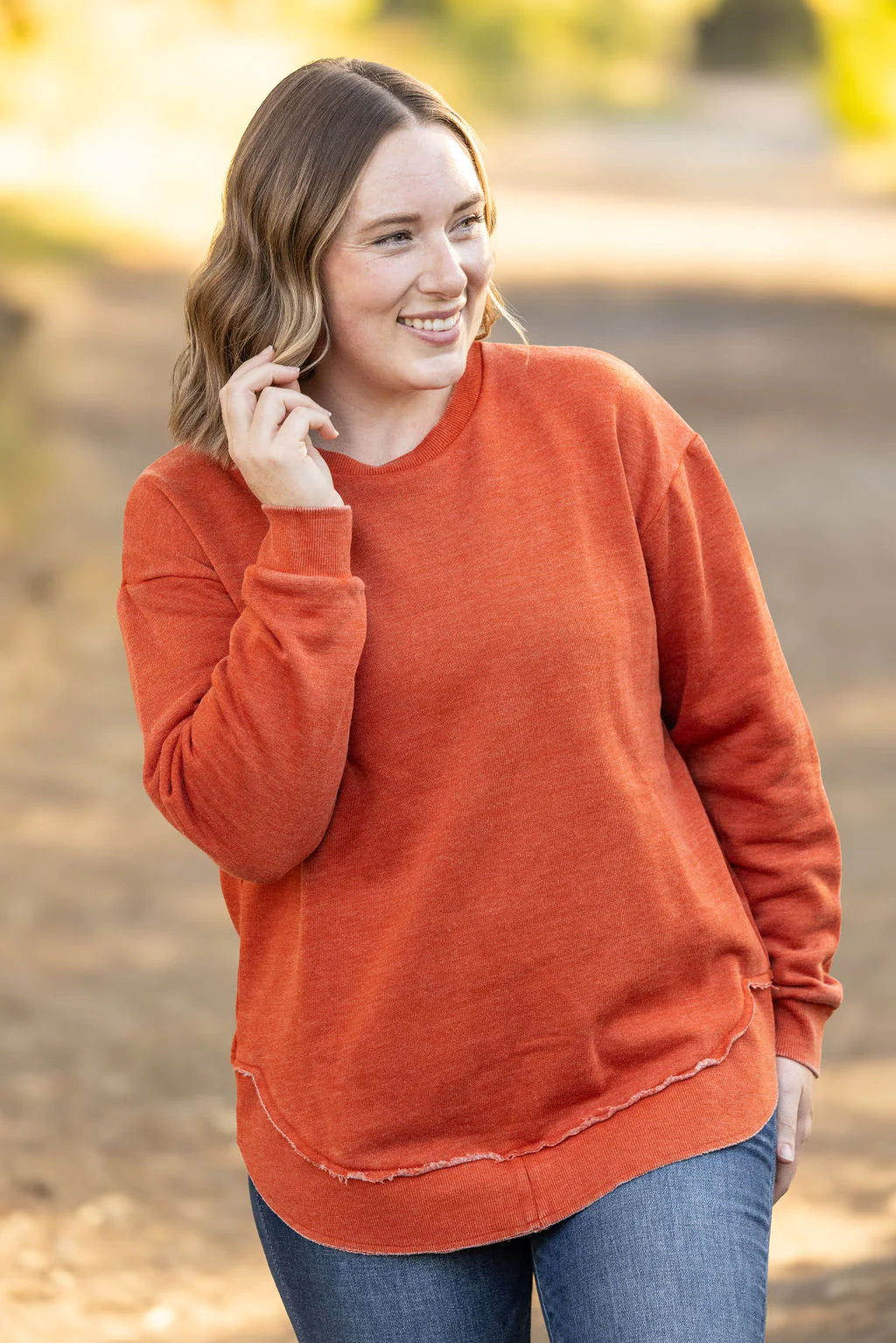 Vintage Wash Pullover in Rust