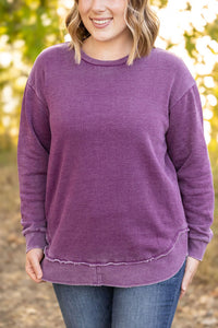 Vintage Wash Pullover in Purple