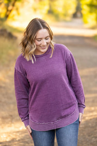 Vintage Wash Pullover in Purple