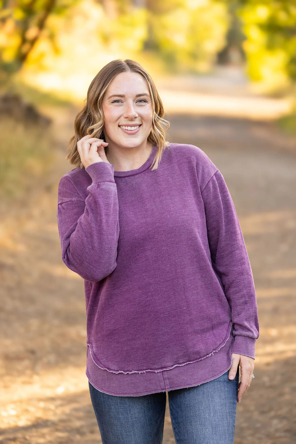 Vintage Wash Pullover in Purple