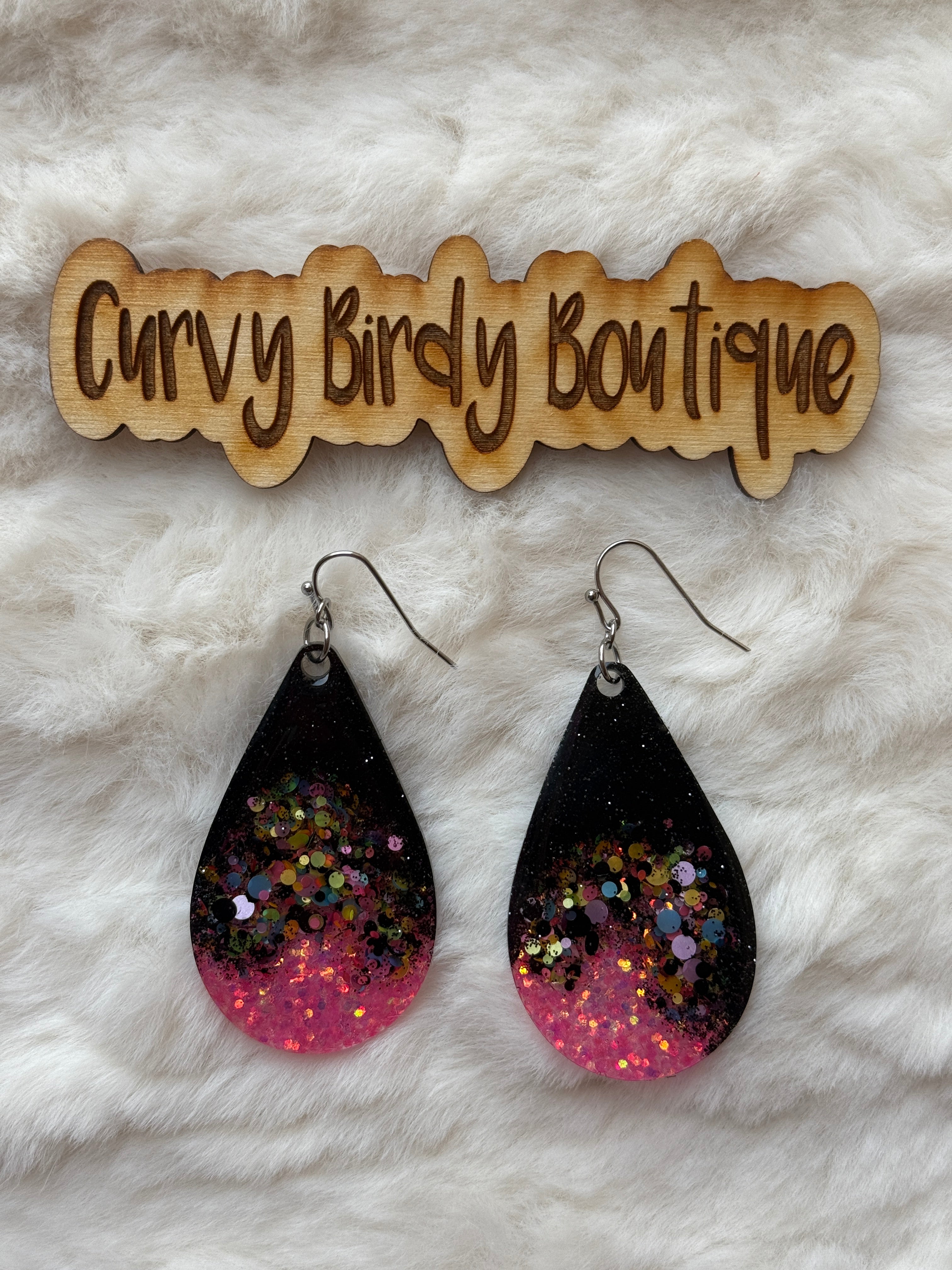 Sparkler Glitter Earrings in Pink/Black - Hypoallergenic