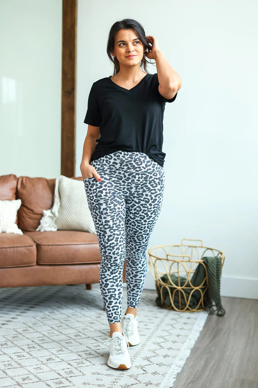 Athleisure Leggings - Snow Leopard