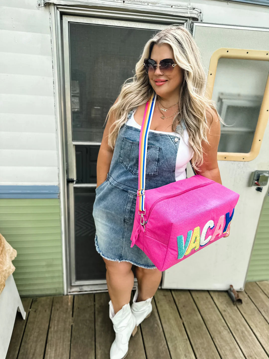 Vacay Weekender Bag in Pink