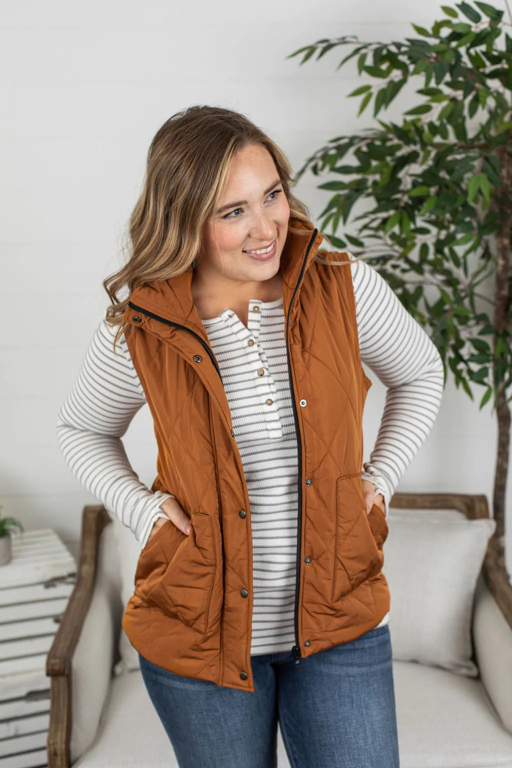 Remy Zip Up Vest - Camel