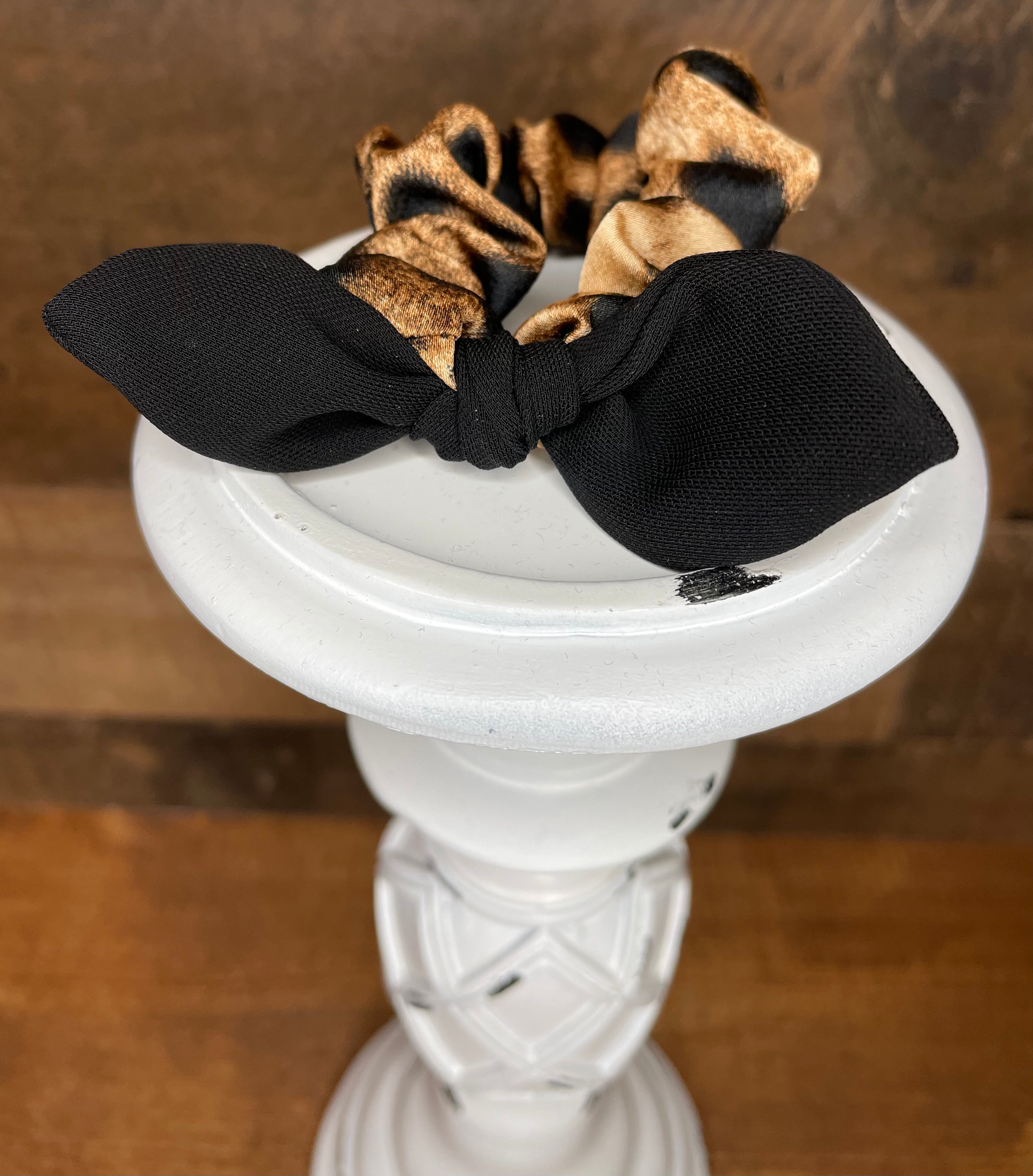 Leopard Print Bow Scrunchies